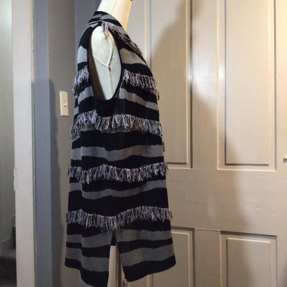 Ming Wang Animal Print Asymmetrical Fringe Vest JT - Picture 3 of 6